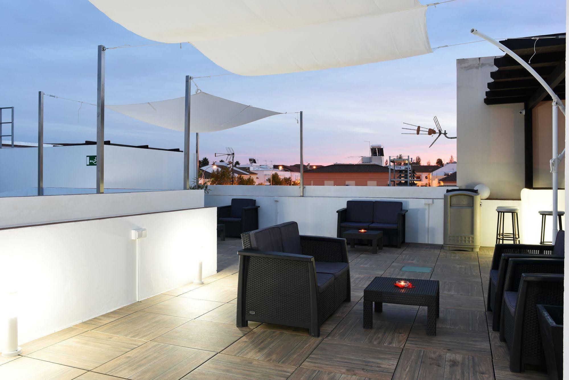 Hostal Boutique El Patio Lepe Exterior photo
